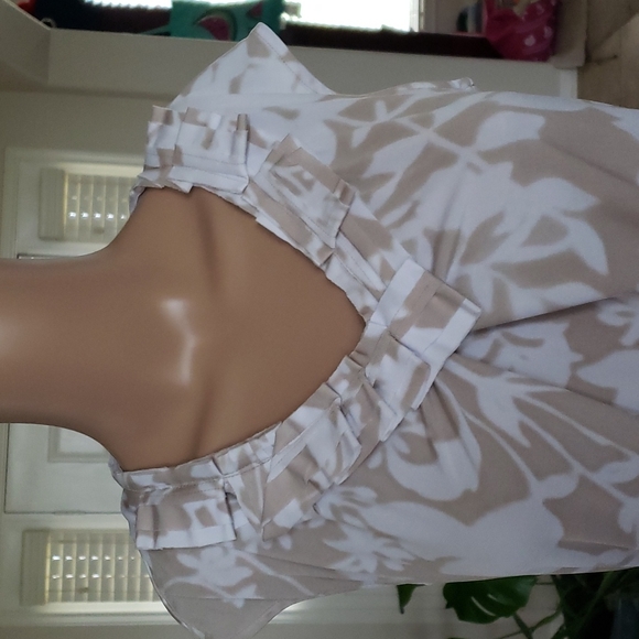 Anne Klein s ribboned vneck artsy floral stretchy flowy top - Picture 5 of 8